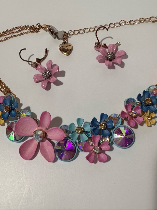 Betsey Johnson Jewelry - Betsy Johnson Flower Cluster necklace and earring set